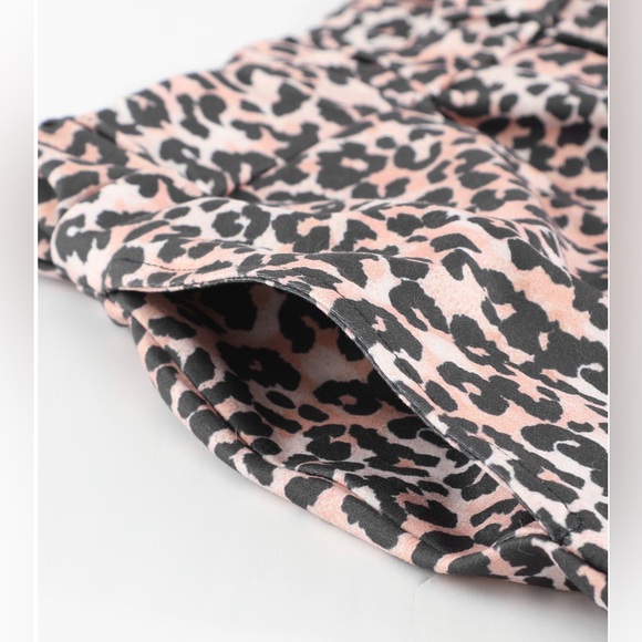 Boutique Brand Long Sleeve Tee Leopard Print PJ Pants Side Pockets Set 💗 - Picture 6 of 7